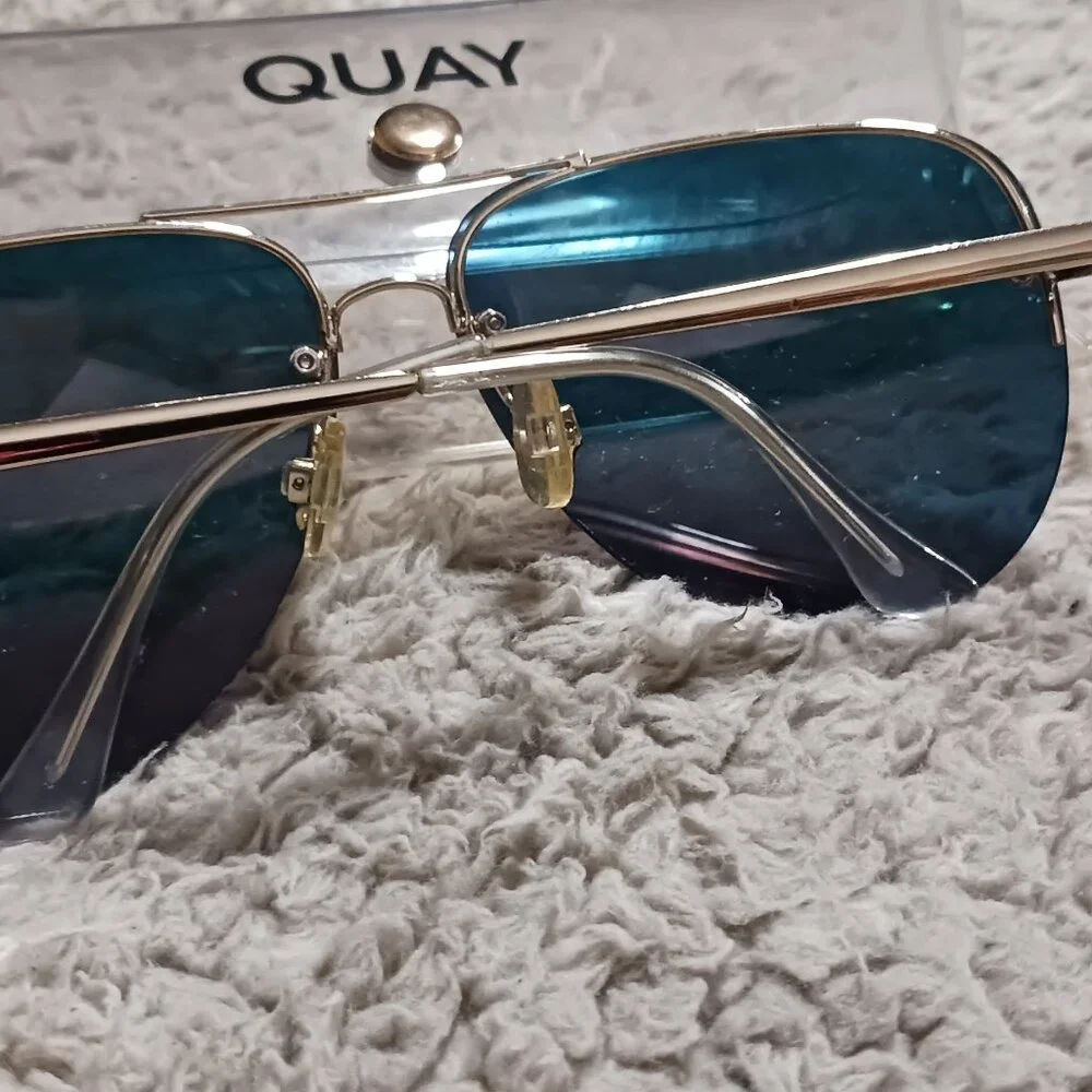 Quay Australia X Amanda Muse Sunglasses - Picture 4 of 5